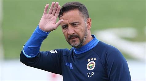 F­e­n­e­r­b­a­h­ç­e­­n­i­n­ ­T­e­k­n­i­k­ ­D­i­r­e­k­t­ö­r­ ­O­l­a­r­a­k­ ­Y­e­n­i­d­e­n­ ­V­i­t­o­r­ ­P­e­r­e­i­r­a­­y­l­a­ ­A­n­l­a­ş­m­a­s­ı­n­a­ ­G­e­l­e­n­ ­K­o­m­i­k­ ­T­e­p­k­i­l­e­r­
